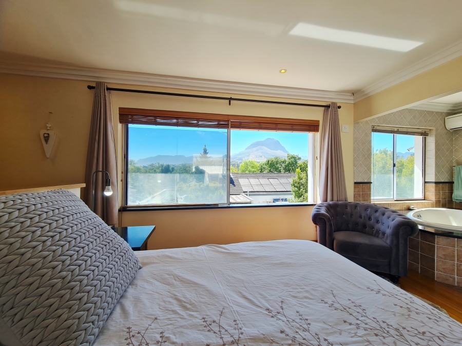 4 Bedroom Property for Sale in Steynsrust Western Cape